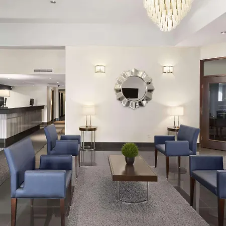 Days Inn By Wyndham Montreal Airport Conference Centre-3